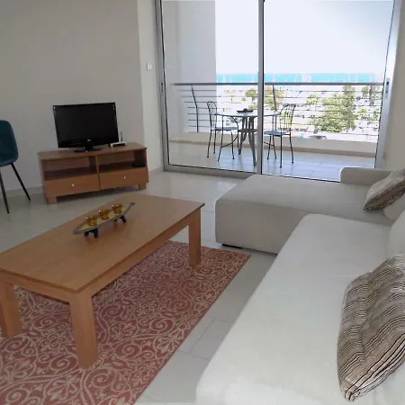 1b Seaview - Finikoudes Beach Appartement *
